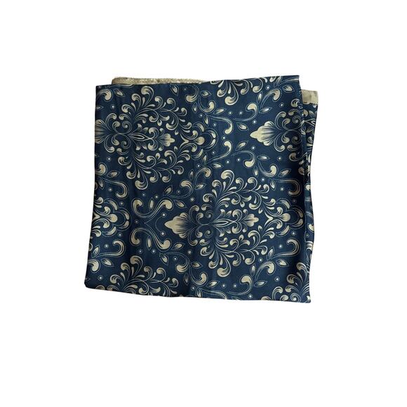 Elegant Black & Beige Beautiful Scarf - Size: 32x68 - Picture 2 of 8